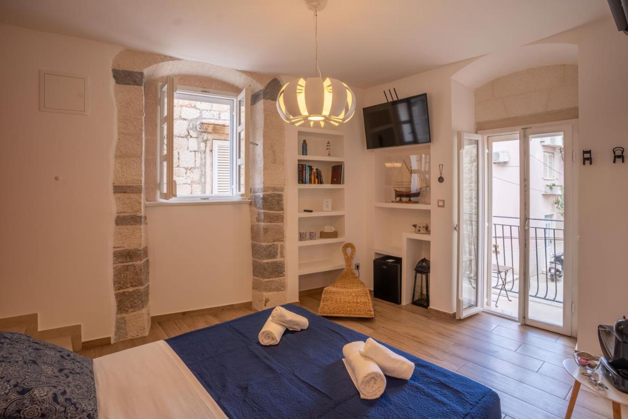 Old Town Makarska Apartments - Central Square Екстериор снимка