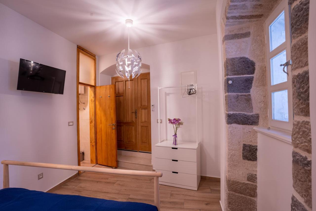 Old Town Makarska Apartments - Central Square Екстериор снимка