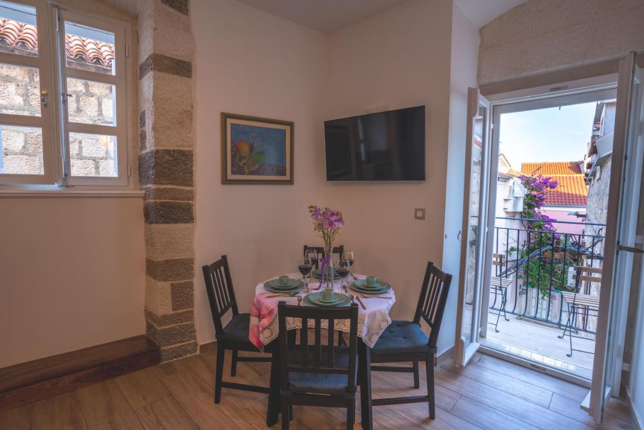 Old Town Makarska Apartments - Central Square Екстериор снимка